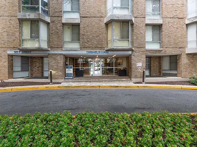 Channel Square Apartments — Photo 11