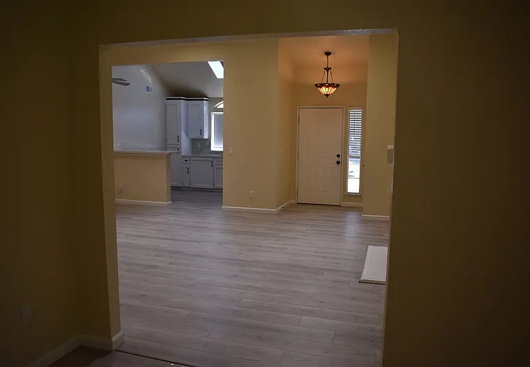 4790 Winona Way — Photo 10
