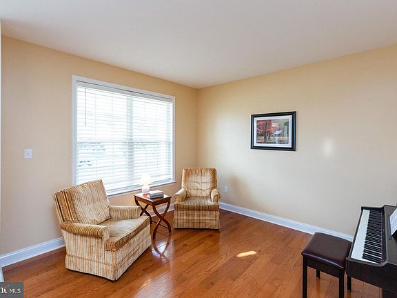 4th image of 3037 Wildflower Dr