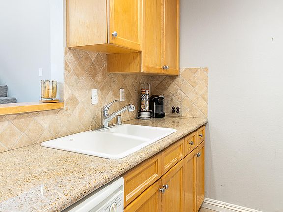 5th image of 1420 N Stanley Ave APT 204
