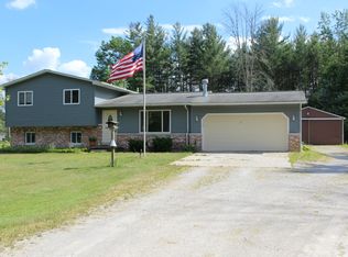 1444 E Prairie Rd, Midland, MI 48640