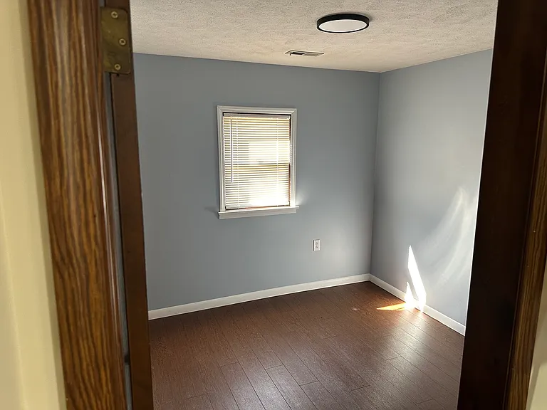 1041 High St #B — Photo 5