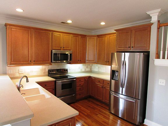 5th image of 1083 Isaac Franklin Dr
