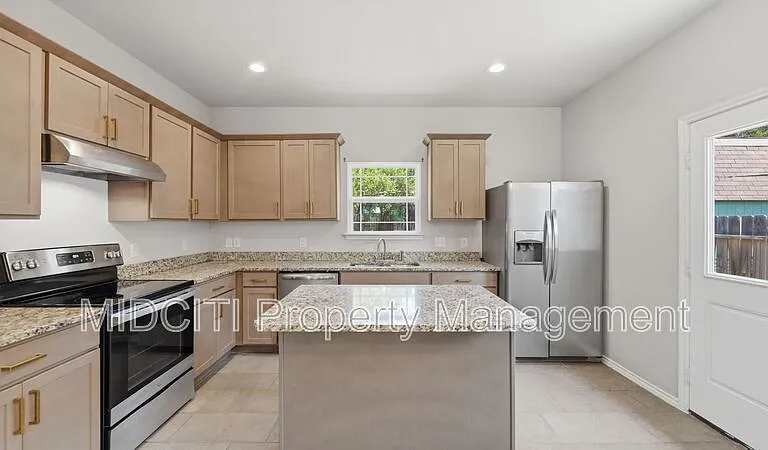 1035 Cedar Grove Trl — Photo 4