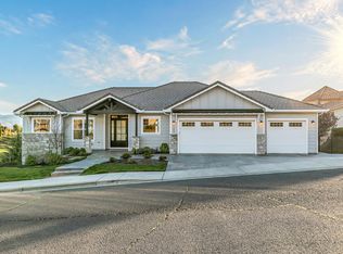 5655 Autumn Park Dr, Medford, OR 97504
