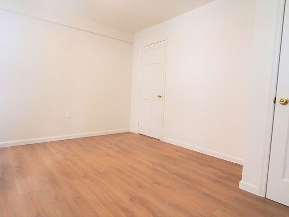 5th image of 84 Manhattan Ave #1F