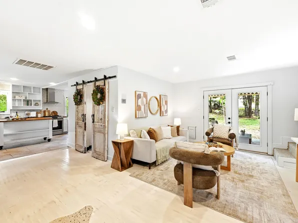 2802 De Soto Dr, Austin, TX 78733