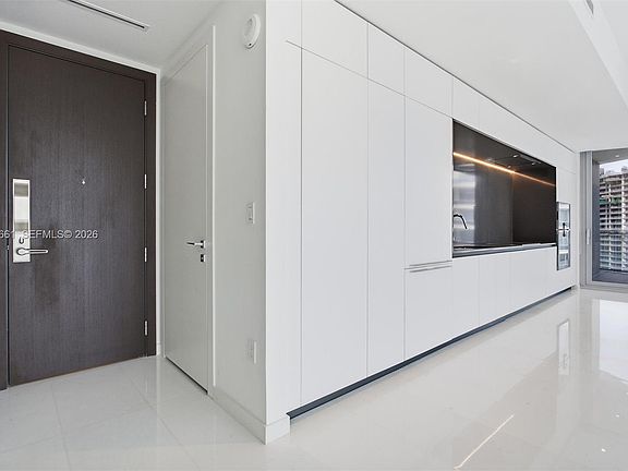 3rd image of 300 Biscayne Boulevard Way #4808W