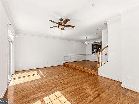 4th image of 3903 Madison Park Ln