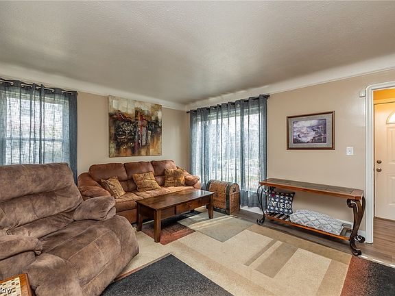 2nd image of 7902 Theota Ave