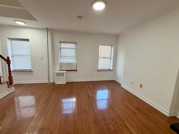 359 East 19th Street image 6 of 20