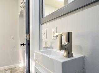 2104 Harriet Ave APT 204, Minneapolis, MN 55405