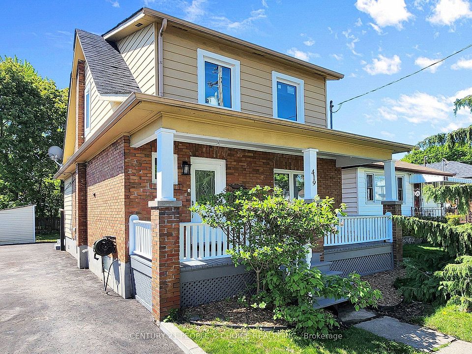 1st image of 419 Adelaide Ave W