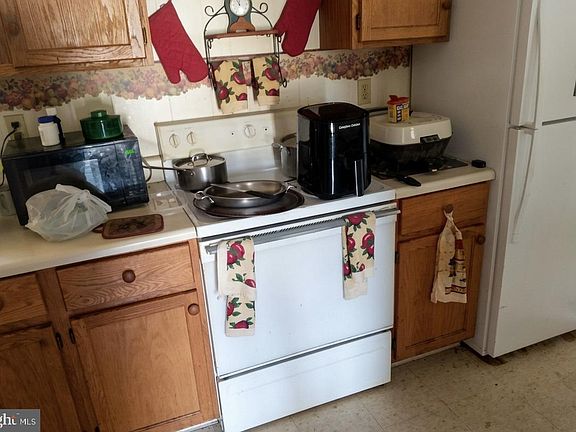 4th image of 1248 Shores Rd