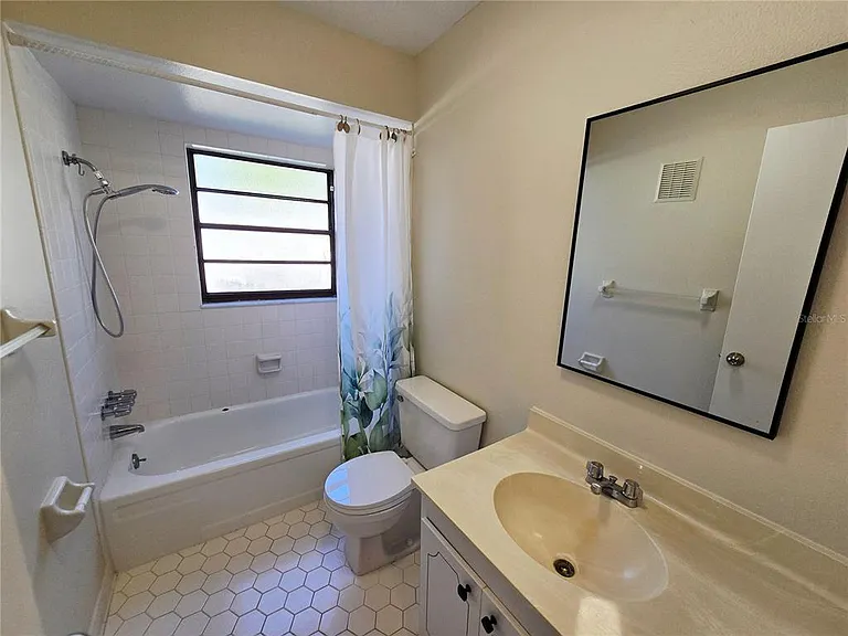 1225 56th St W — Photo 20