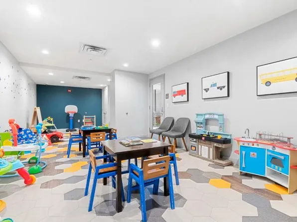 2030 Hudson Street image 30 of 284