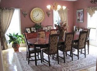 301 Wynsum Ave, Merrick, NY 11566