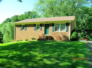 256 Woodcreek Dr, Mount Airy, NC 27030