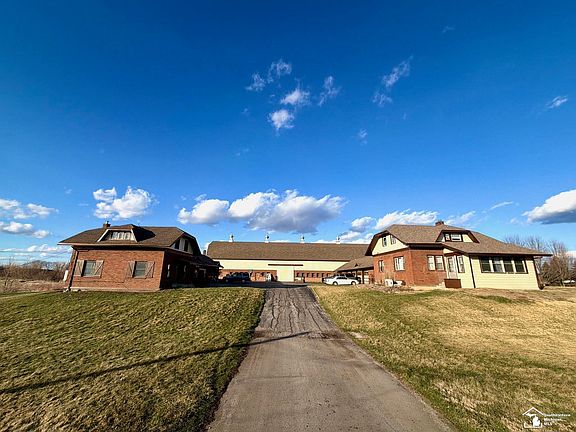 2nd image of 3778 N Custer Rd