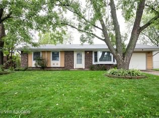 1025 Westover Ln, Schaumburg, IL 60193