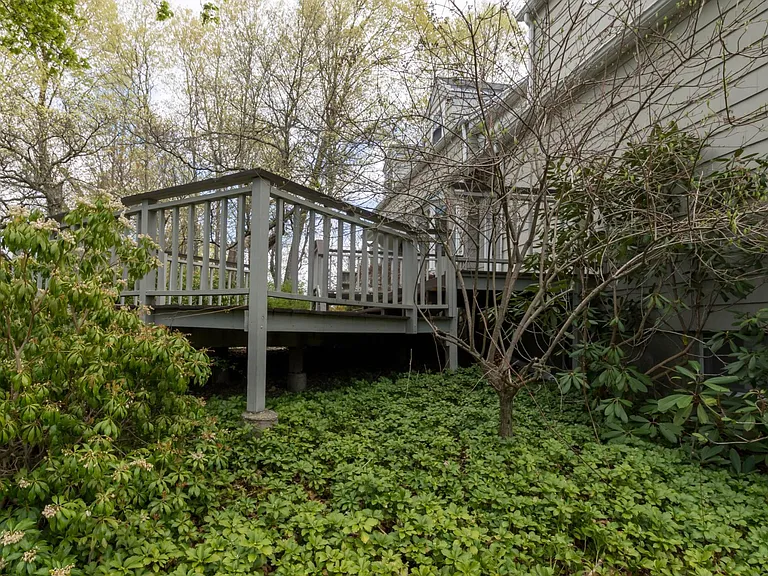 241 Maple Rd #1 — Photo 21
