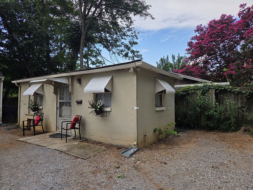 1st image of 607 Crestland Ave Unit B