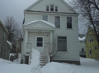 2207 W 3rd St #1, Duluth, MN 55806