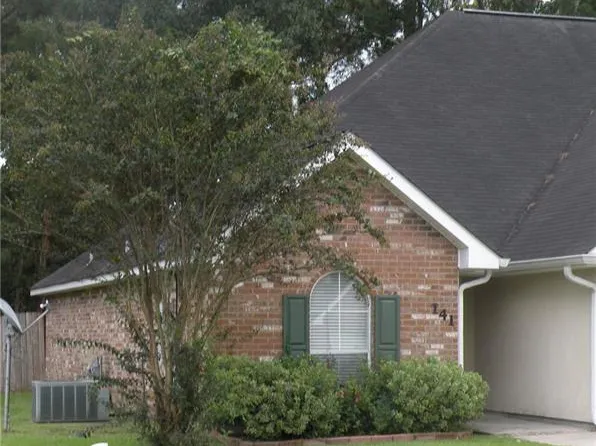 141 S Gate Dr, Ponchatoula, LA 70454