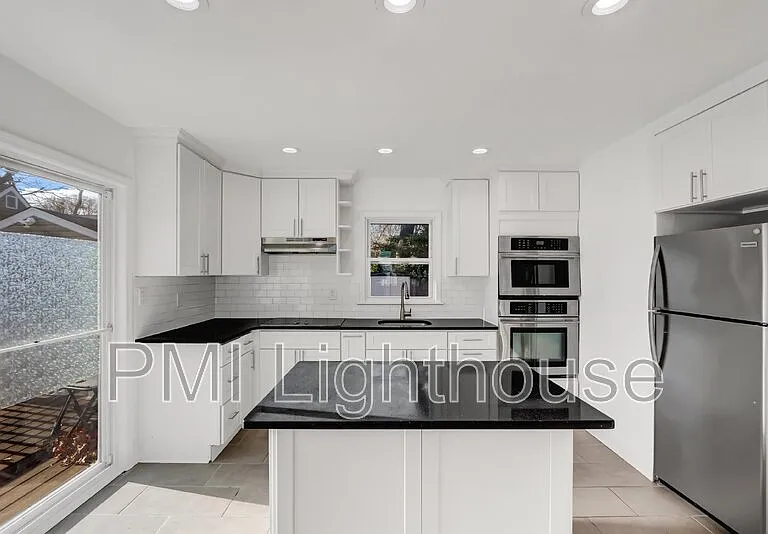 25 Thorney Ave — Photo 7