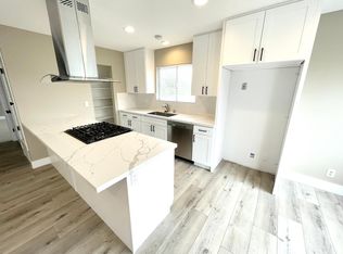 144 Lisa Ln, Costa Mesa, CA 92627