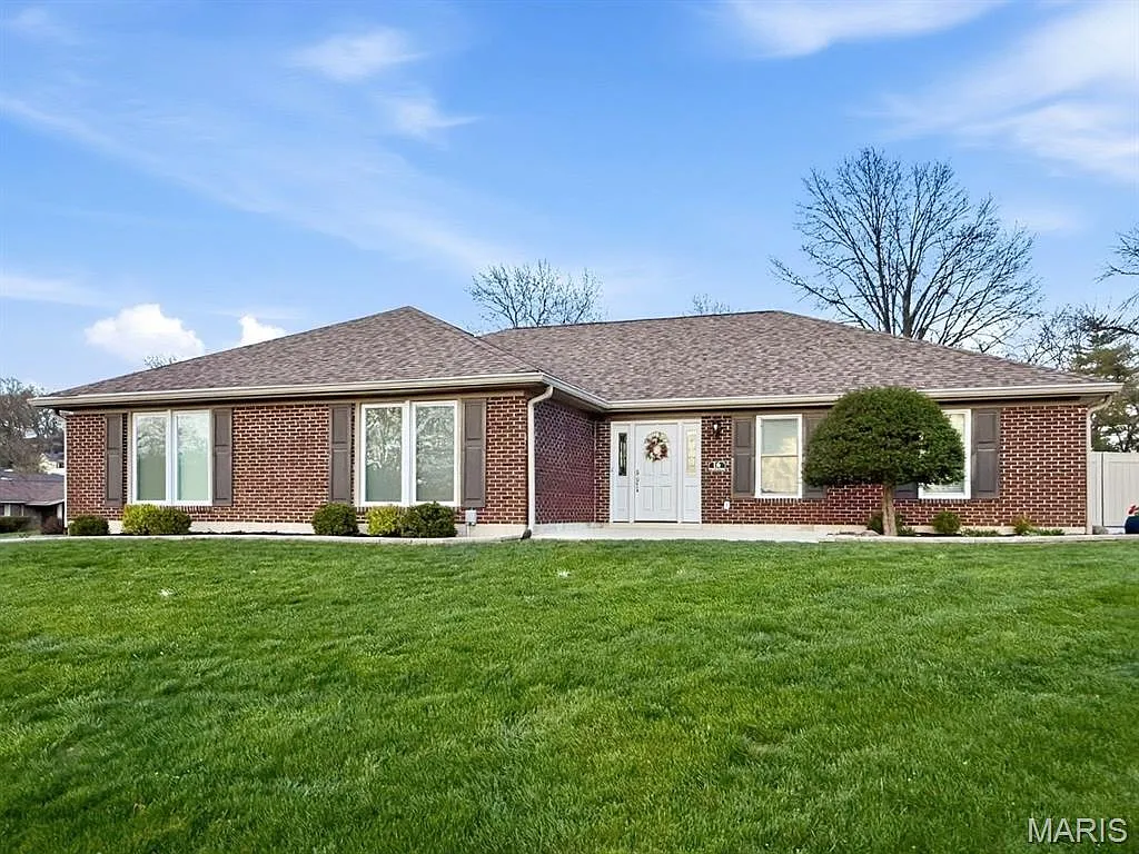 16 Nicolet Dr photo 1