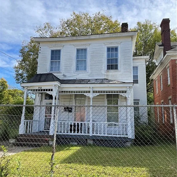 712 W Washington St #B — Photo 1