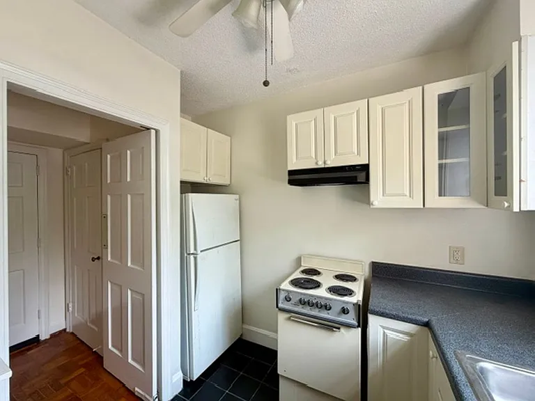 1121 Myrtle Ave #16 — Photo 10
