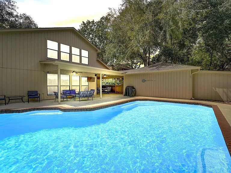 8111 Pine Green Ln — Photo 5