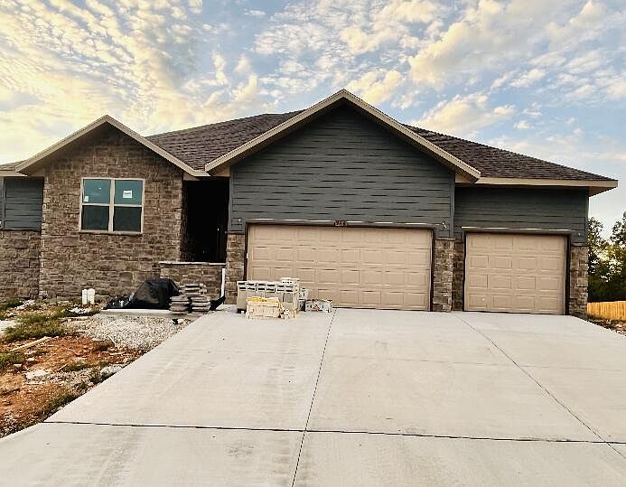1st image of 966 S Pindall Lane