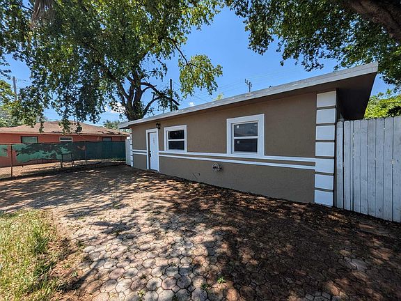 4th image of 2861 NW 5th Street