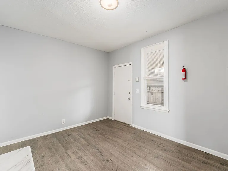 801-817 W 5th Ave #815 — Photo 13