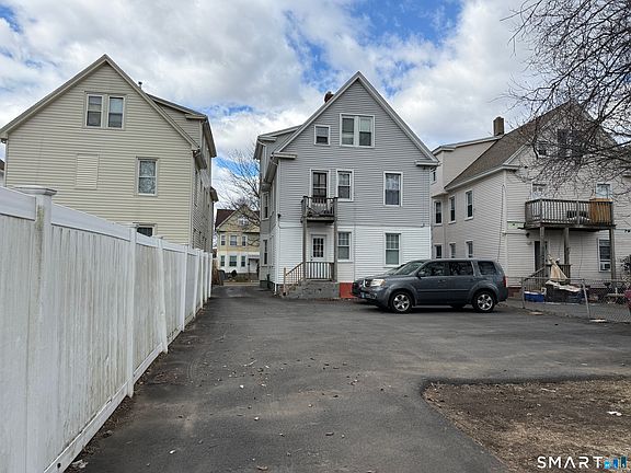 2nd image of 131 Washington Avenue