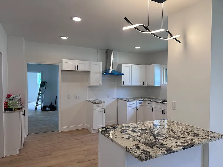 186 Gay St — Photo 11