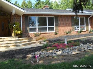 201 Crooked Creek Rd, Hendersonville, NC 28739