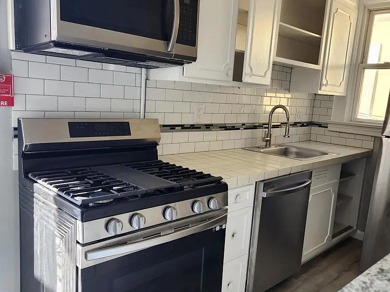 68 S Franklin St #4 — Photo 7