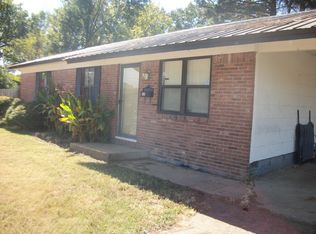 221 Buffington Dr, Newport, AR 72112