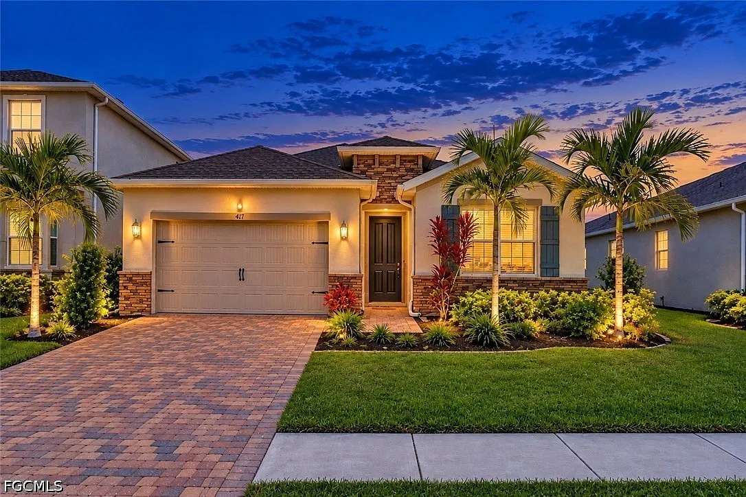 4 bed, 2.0 bath, 2032 sqft, $2,300 — Photo 1