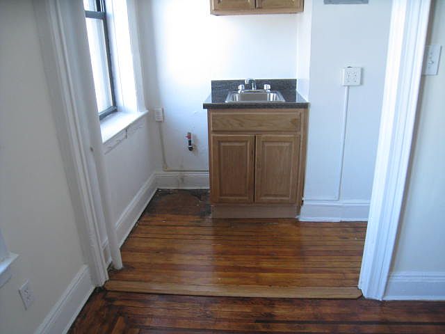2nd image of 4115 60th St APT 4D
