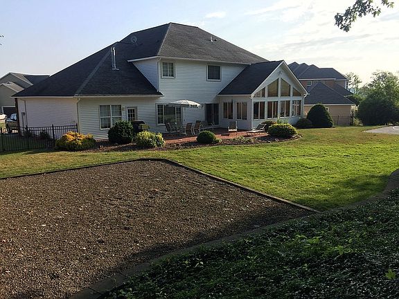 2nd image of 7528 Plum Hollow Cir