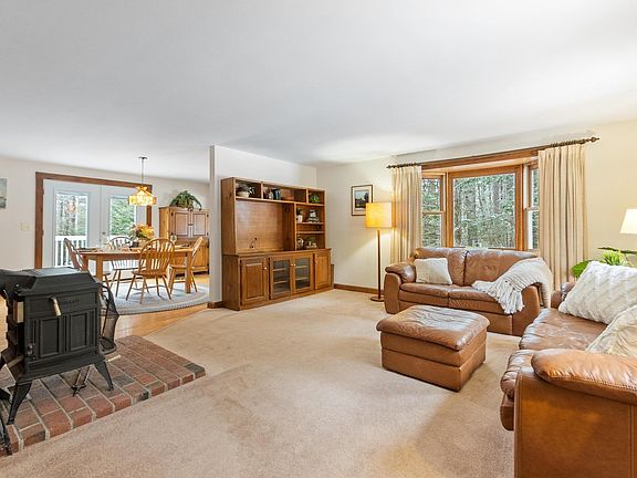 3rd image of 23 Greenbriar Road