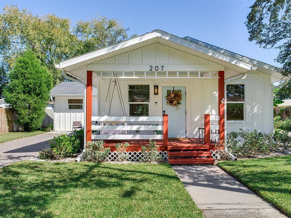 1st image of 207 W IDLEWILD AVENUE