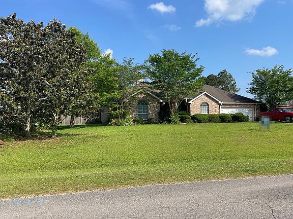 3rd image of 18158 Robinwood East Dr