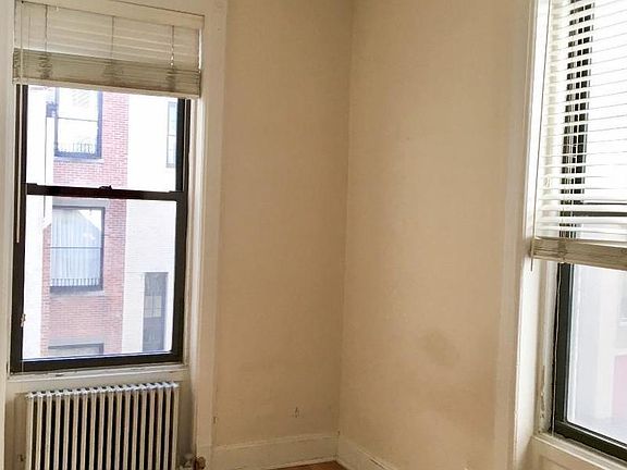 2nd image of 14 E 80th St APT 4C