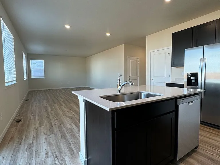 4455 Trader St — Photo 11